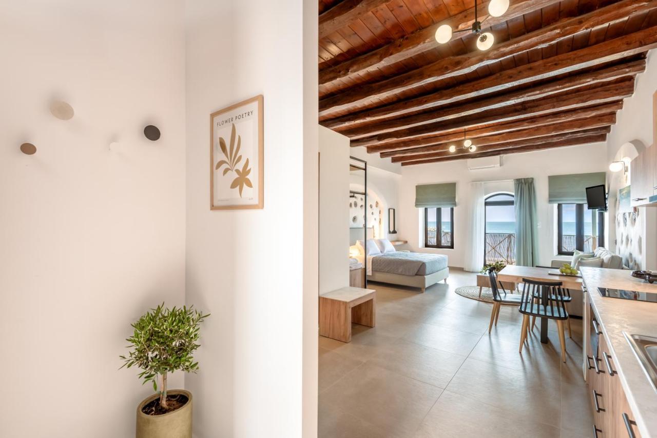 Superb Apartments Kriaras Sea View In Sfakia Khóra Sfakíon 外观 照片