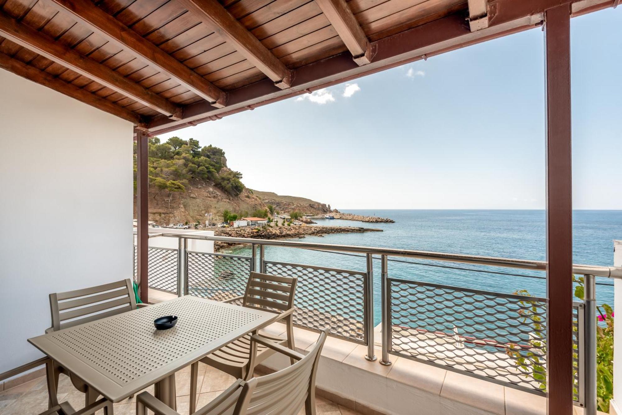 Superb Apartments Kriaras Sea View In Sfakia Khóra Sfakíon 外观 照片