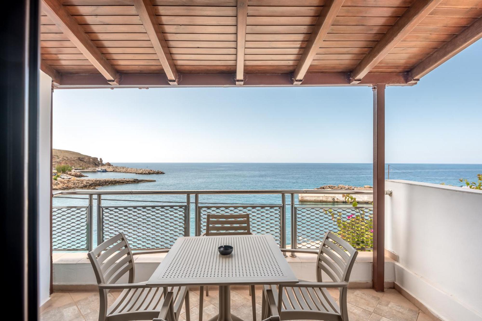 Superb Apartments Kriaras Sea View In Sfakia Khóra Sfakíon 外观 照片