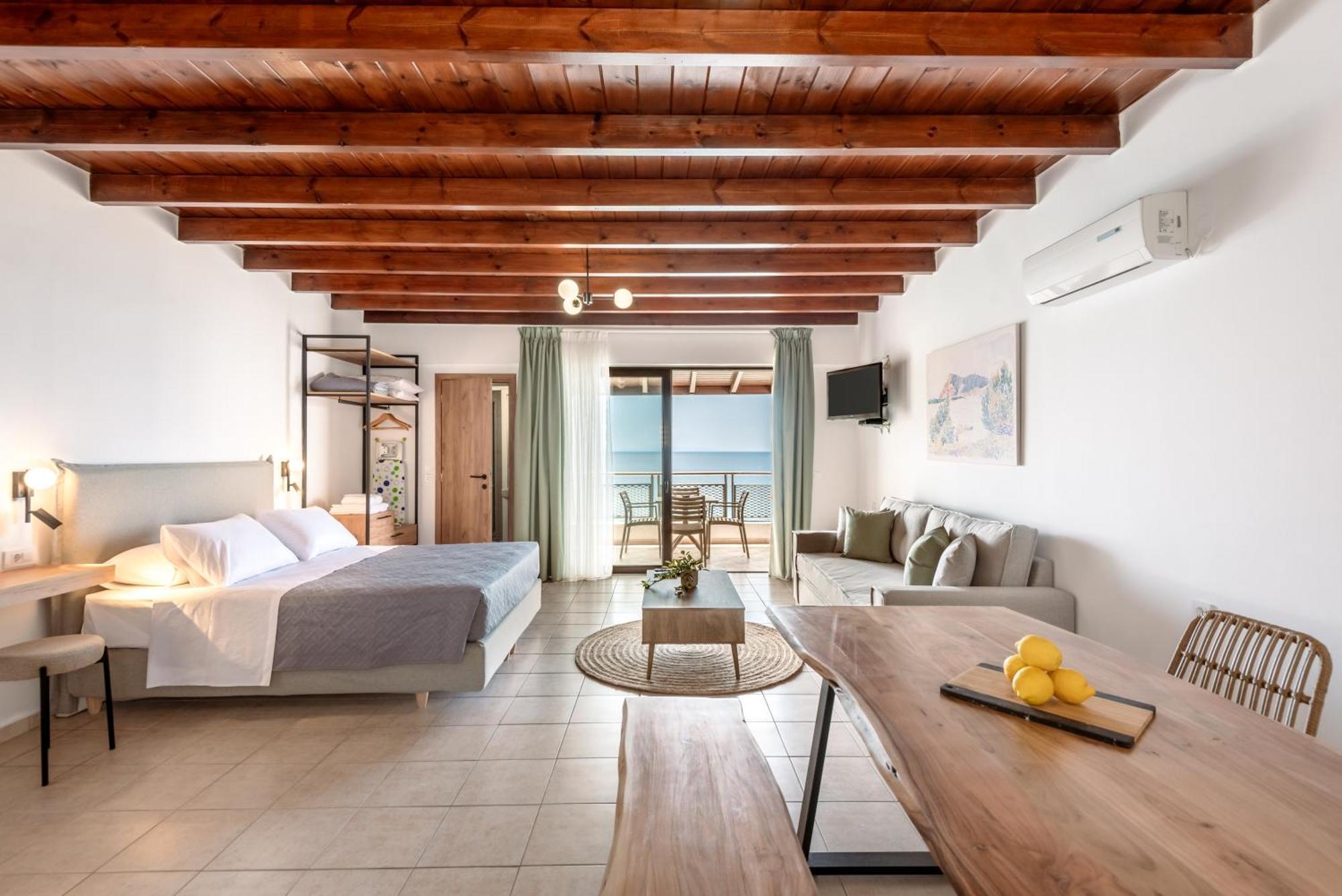 Superb Apartments Kriaras Sea View In Sfakia Khóra Sfakíon 外观 照片